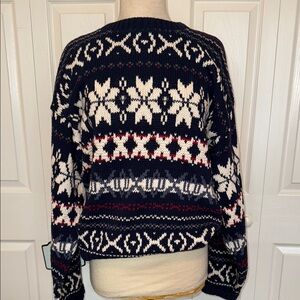 EDDIE BAUER vintage Navy and White Patterned Sweater